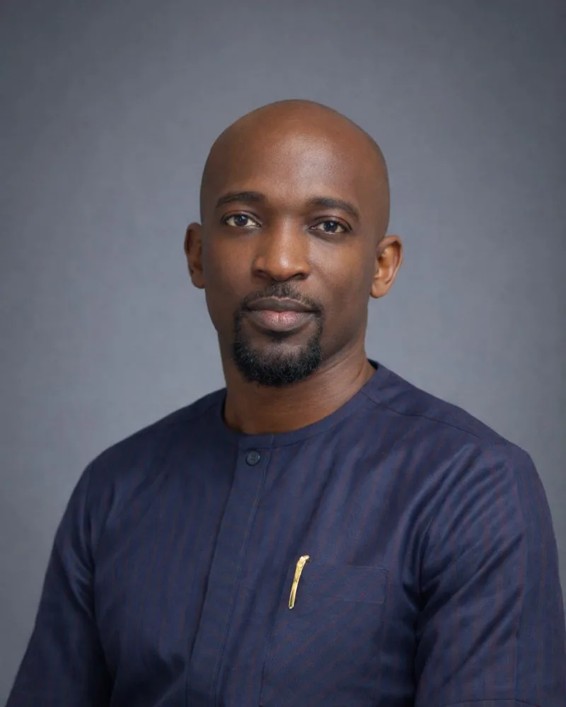 Portrait of Seun Abimbola, Serial Entrepreneur, Founder of Rentit and Medprompt
